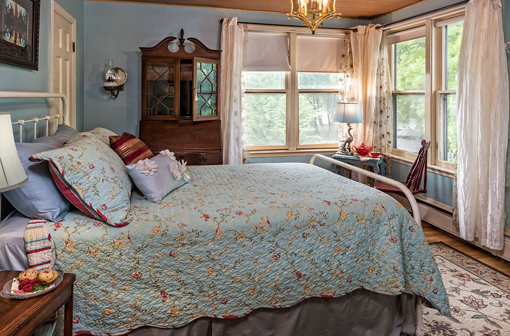 Guest room at our top-rated Bed and Breakfast, located near some of the best Kansas City Breweries