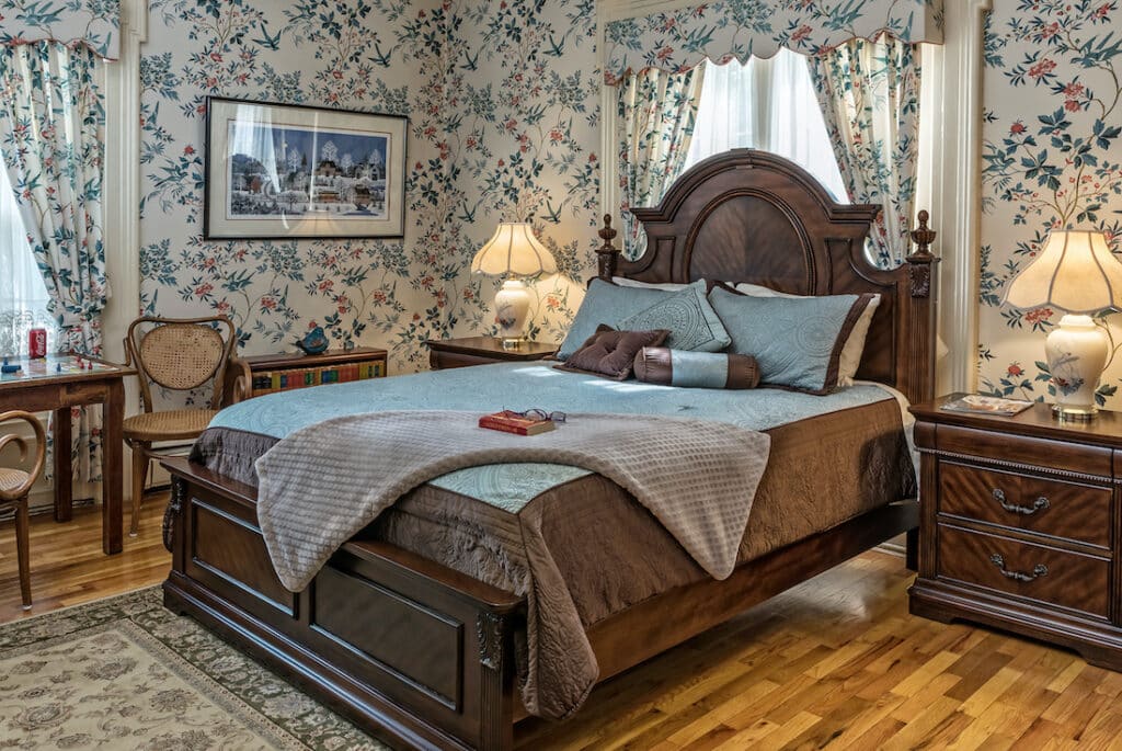 Murder Mystery Dinner at our Kansas City Bed and Breakfast, photo of a guest suite