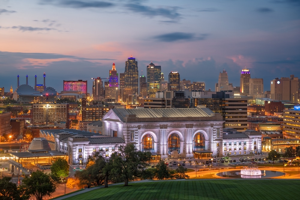 after booking our Honeymoon Suites in Kansas City, you'll love exploring the best things to do in Kansas City for romance